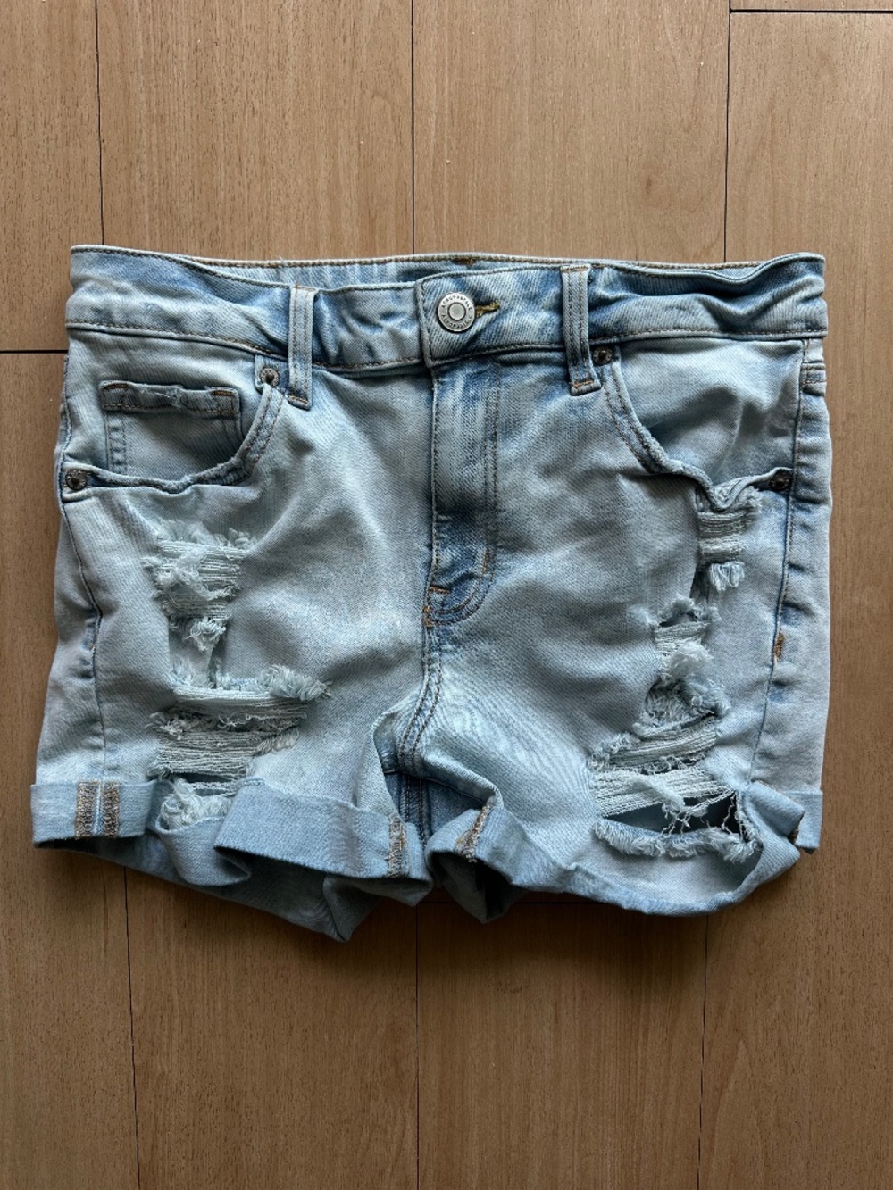 Women’s Aero Shorts Light Denim Distressed  High Rise Midi Cuffed Size 6